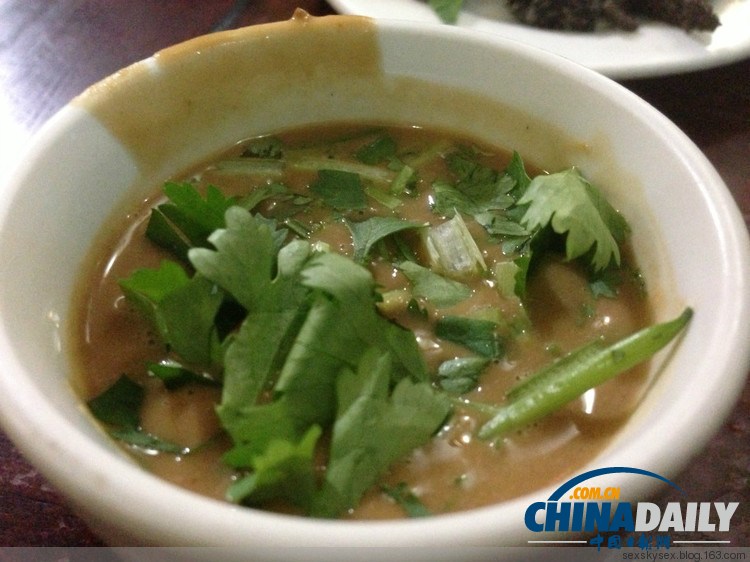 誰(shuí)吃誰(shuí)知道！實(shí)拍京城里的那些傳統(tǒng)小吃