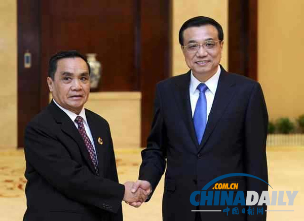 李克強(qiáng)會(huì)見(jiàn)東盟國(guó)家領(lǐng)導(dǎo)人