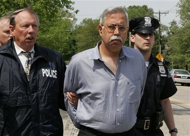 美百萬(wàn)富翁涉嫌在家中奴役兩名印尼女傭遭起訴