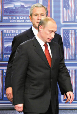 美俄重現“冷戰”諜影