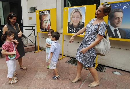 擔憂、恐懼、憤怒：法國總統(tǒng)大選開啟 民眾五味雜陳