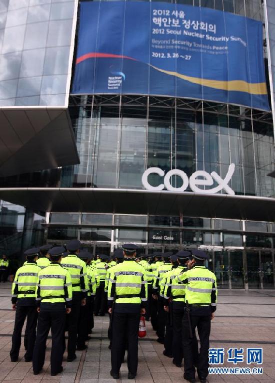 裝甲車上路 實拍首爾核安全峰會警備街頭