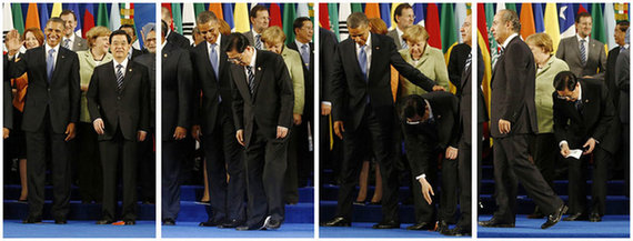 中外網民贊嘆胡錦濤主席細心拾起中國國旗