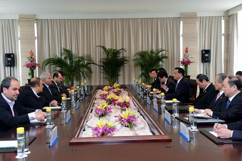 李克強會見伊朗副總統穆罕默迪扎德