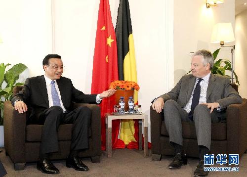 李克強會見比利時副首相兼外交大臣雷恩代爾