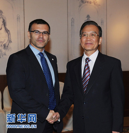 溫家寶會見立陶宛等中東歐國家領(lǐng)導人