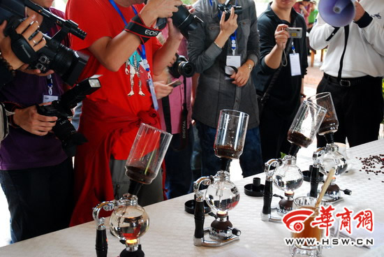 在澄邁體驗(yàn)“慢生活” 探尋咖啡和長壽的秘密(圖)