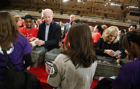 奧巴馬夫婦做義工拉開就職慶典序幕 眾星云集周末演出