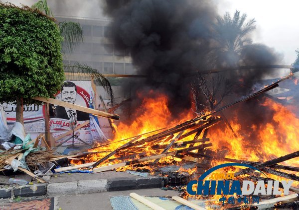 埃及對穆爾西支持者清場 穆兄會稱數百人亡(組圖)