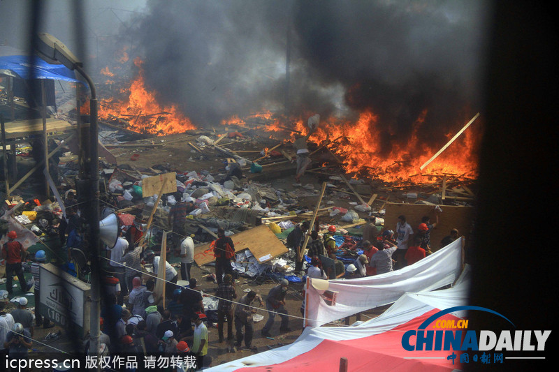 記者親歷開羅宵禁第一夜：除坦克士兵再無其他