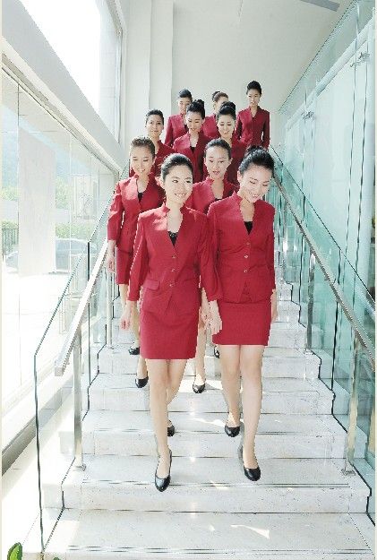 “夏季達沃斯”禮儀志愿者造型出爐(組圖)