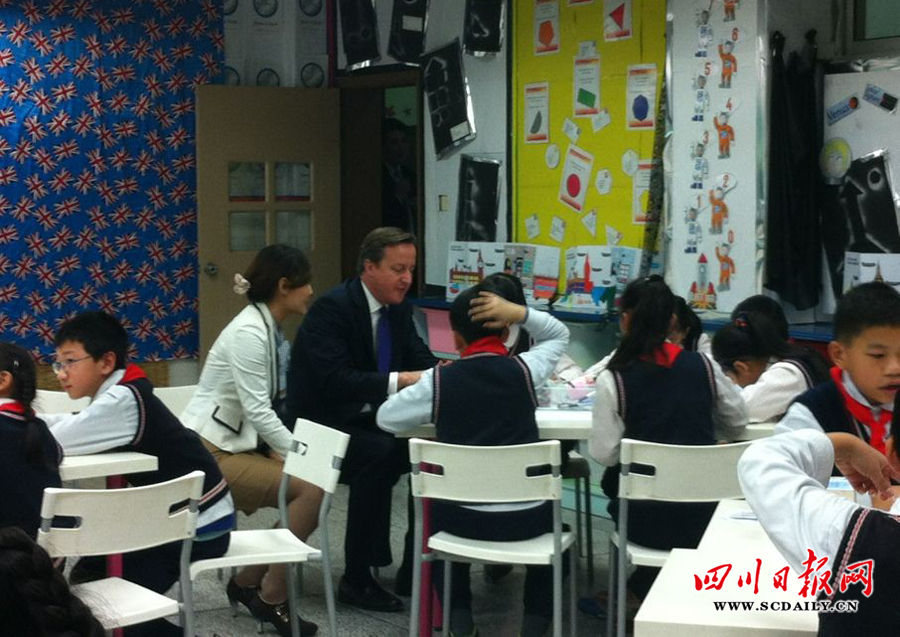 卡梅倫訪問成都（組圖）