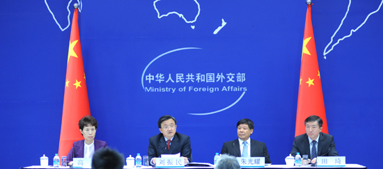 外交部就李克強總理出席東亞領導人系列會議并訪問文萊、泰國、越南舉行中外媒體吹風會