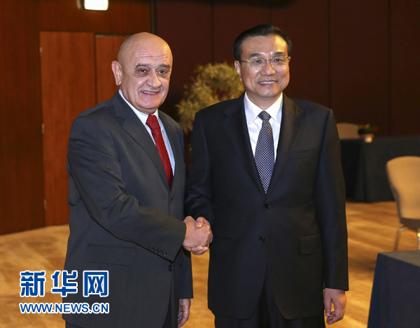 李克強(qiáng)半日晤七國總理 為“中國裝備”站臺(tái)