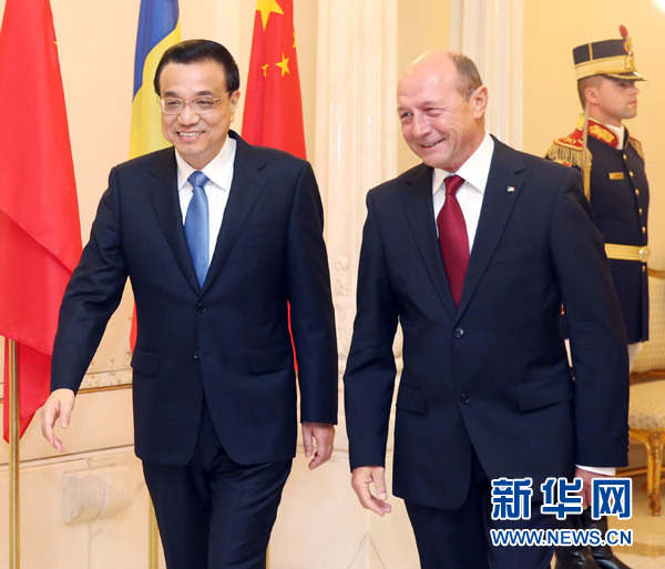 李克強會見羅馬尼亞總統伯塞斯庫