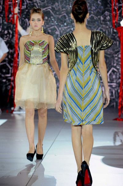 烏茲別克斯坦藝術時尚周上演時裝秀