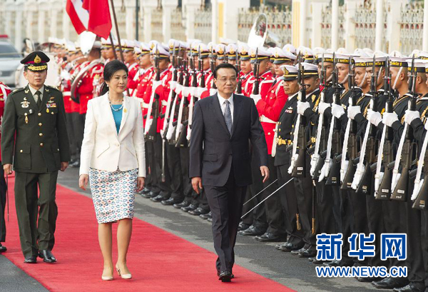 李克強與泰國總理英拉舉行會談時強調 發揮中泰關系的示范和引領作用