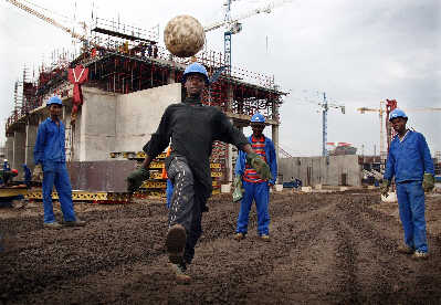 以曼德拉之名告別種族隔離制度14年的南非現實