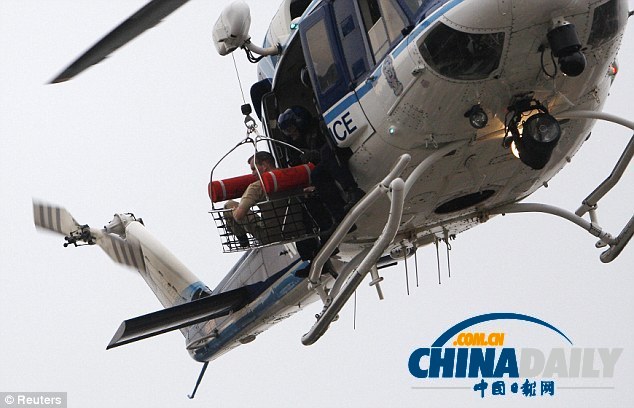 美國華盛頓海軍工廠發生槍擊案 10多人死傷兩嫌犯在逃