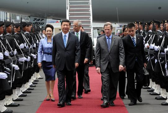 習近平抵達墨西哥