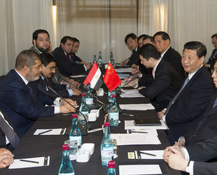 習近平會見埃及總統穆爾西