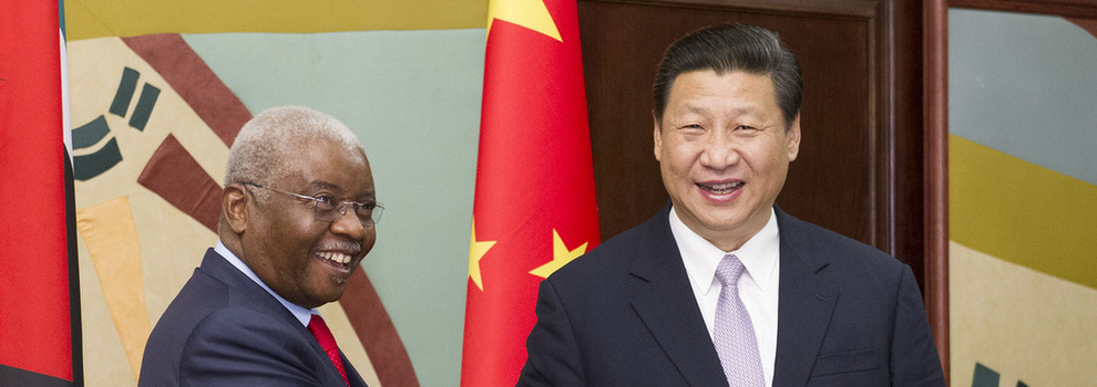 習近平會見莫桑比克總統格布扎