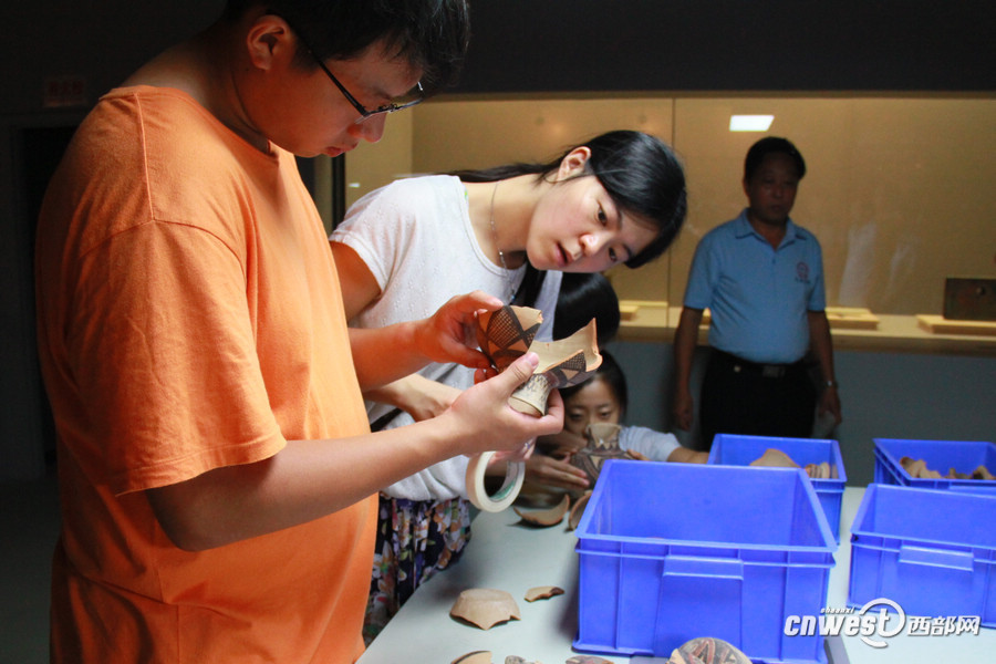 陜西歷博開放文物修復 看“巧手良醫”還原歷史