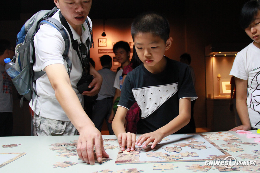 陜西歷博開放文物修復 看“巧手良醫”還原歷史