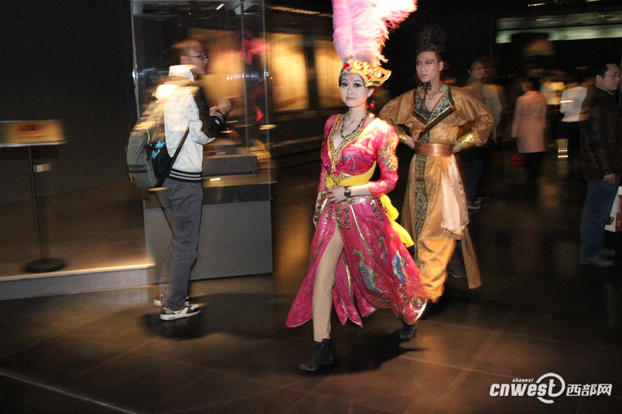 高清組圖:博物館奇妙之夜 和壁畫中人一起穿越