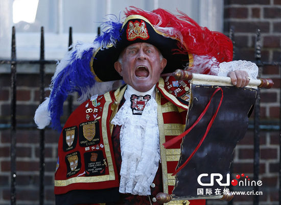 英國老人假冒公告員宣布王子誕生 全球媒體上當