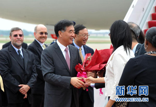 汪洋在美國(guó)《華爾街日?qǐng)?bào)》發(fā)表署名文章《加強(qiáng)對(duì)話 促進(jìn)合作》