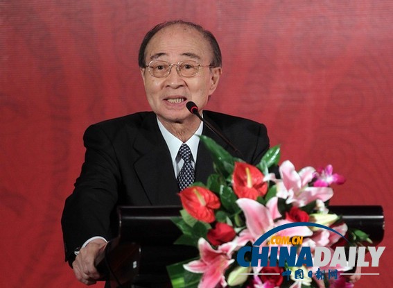 原聯合國副秘書長明石康在晚宴上致辭