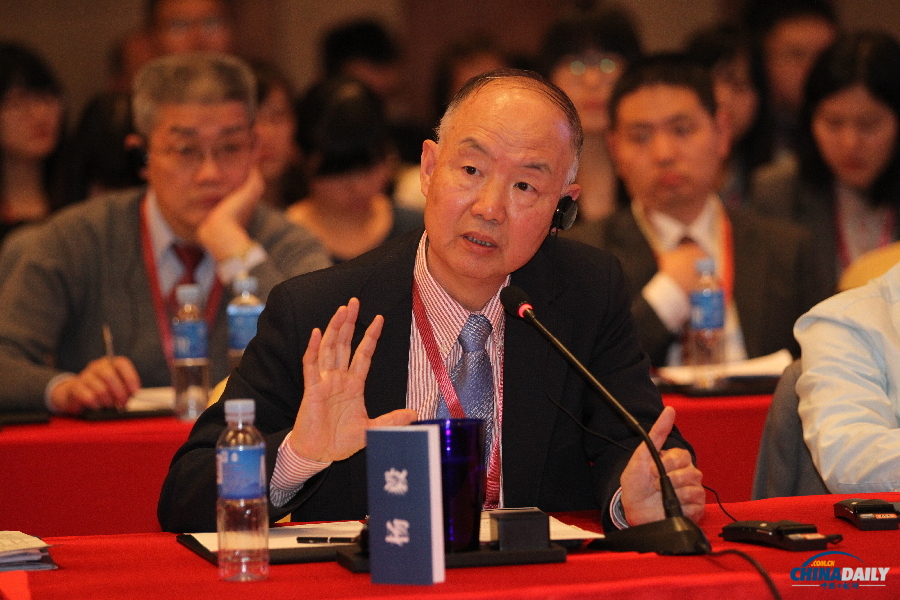 楊毅少將發表演講