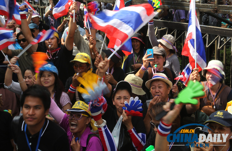 泰國反政府示威進入第四天 英拉執政受考驗