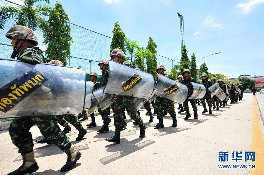 泰國軍方戒嚴后首次斡旋 實拍會談現場（高清）