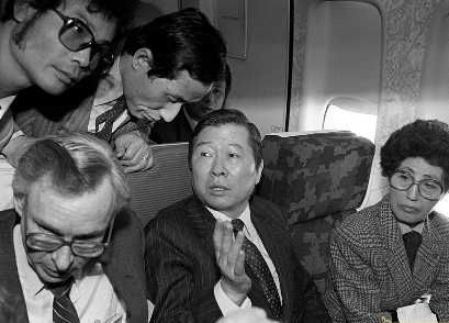 金大中生前曾出席盧武鉉遺體告別（圖）