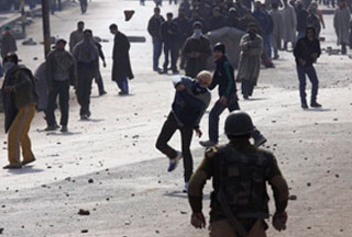 印控克什米爾地區(qū)沖突升級 大面積停業(yè)罷工