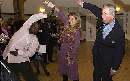 我傳統療法惠及英退伍士兵 查爾斯王儲學打太極