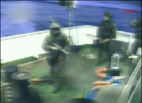 以公布視頻顯示先遭暴力抵抗 承認“犯下大錯”