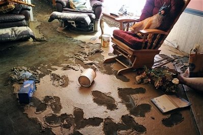 美西弗吉尼亞州遭遇洪水 州長宣布緊急狀態令