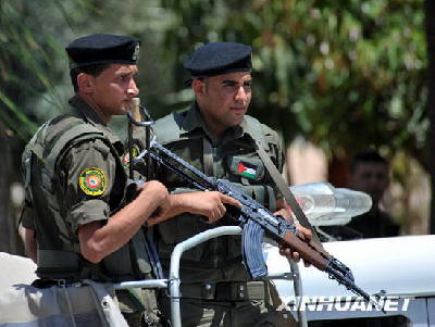 阿巴斯稱(chēng)將以鐵腕政策對(duì)待任何武力抵抗