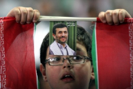 伊朗總統內賈德展開競選活動(組圖)