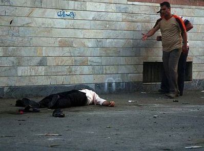 網上曝光伊朗抗議者被拋尸街頭(組圖)
