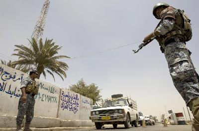 駐伊美軍戰斗部隊如期撤離 伊拉克百姓狂歡慶祝