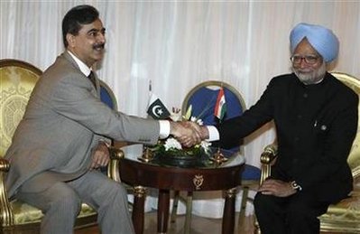 圖:印度總理辛格稱將繼續推進印巴和談