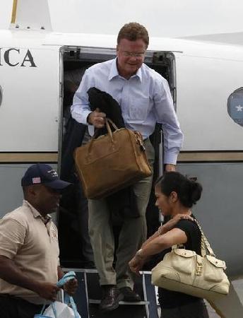 美議員獲準會見緬甸領袖 翻版“克林頓訪朝”帶人質離開