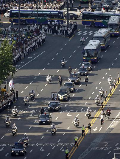 韓國前總統金大中國葬在國會莊嚴舉行