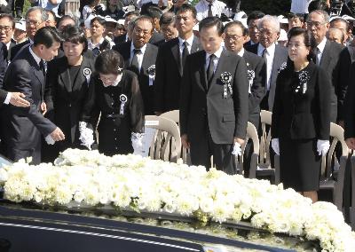 韓國前總統金大中國葬在國會莊嚴舉行