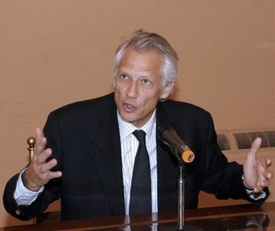 法國開審前總理德維爾潘涉嫌誹謗薩科齊案