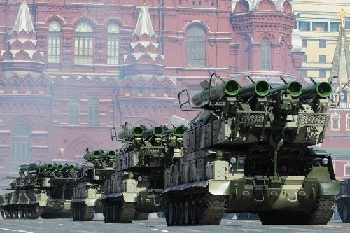 各國節(jié)日閱兵“七宗最”